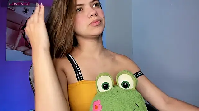 Snapshot of PaigeJayden chatting on October 1, 5:24 am PaigeJayden online show from October 1, 5:24 am