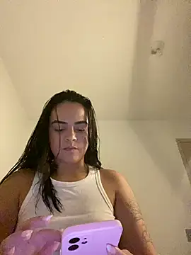 Snapshot of rebeccaareys chatting on March 9, 1:56 am rebeccaareys online show from March 9, 1:56 am