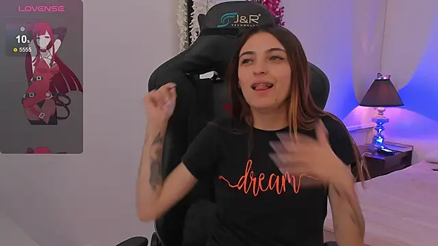 sofiarouge online show from March 7, 8:00 pm