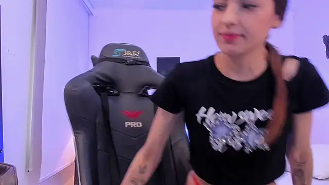 sofiarouge online show from November 5, 8:09 pm