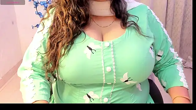 Gulabi Queen online show from November 1, 5:04 pm