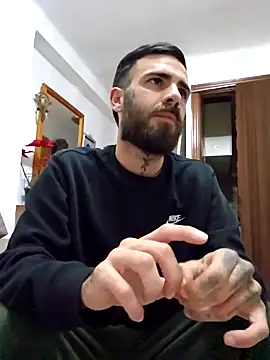 Snapshot of charlye_inkkkk chatting on February 3, 10:11 pm charlye inkkkk online show from February 3, 10:11 pm