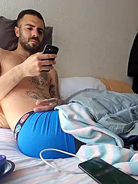 Snapshot of charlye_inkkkk chatting on March 21, 10:17 am charlye inkkkk online show from March 21, 10:17 am