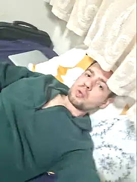 Snapshot of dnnzzcrynn chatting on March 23, 1:42 am dnnzzcrynn online show from March 23, 1:42 am