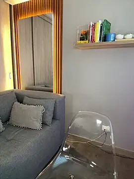 Snapshot of FridaKlein chatting on January 10, 10:46 pm FridaKlein online show from January 10, 10:46 pm