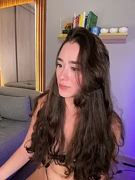 Snapshot of FridaKlein chatting on January 17, 1:04 am FridaKlein online show from January 17, 1:04 am