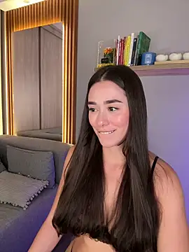 Snapshot of FridaKlein chatting on January 21, 12:25 am FridaKlein online show from January 21, 12:25 am