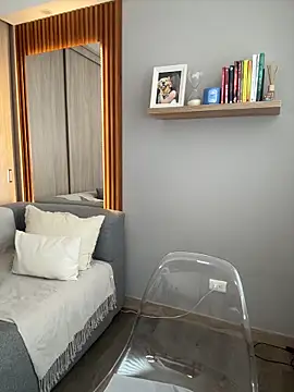 Snapshot of FridaKlein chatting on March 12, 9:24 pm FridaKlein online show from March 12, 9:24 pm