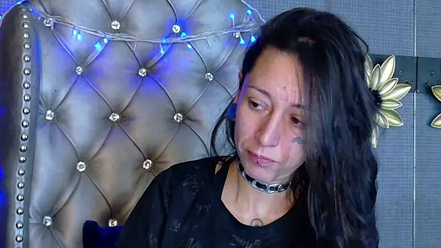 Snapshot of LusstCruella chatting on January 10, 3:14 pm LusstCruella online show from January 10, 3:14 pm