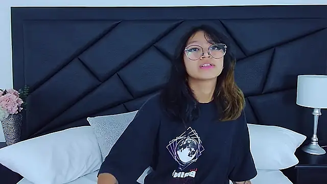 Yommi Winx online show from December 31, 7:10 am