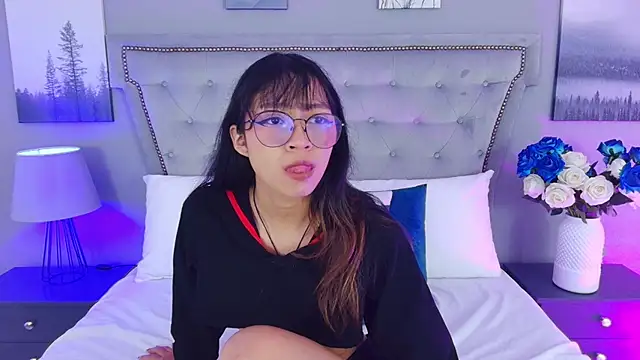 Yommi Winx online show from September 18, 10:56 pm