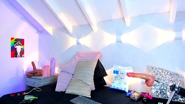 Snapshot of Martina_Miiller chatting on March 8, 1:48 pm Martina Miiller online show from March 8, 1:48 pm