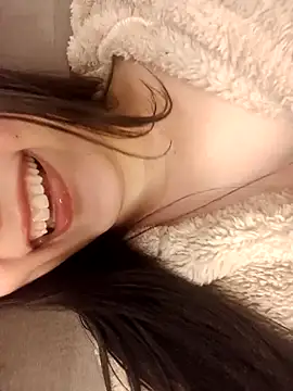 im here- online show from February 1, 9:51 pm