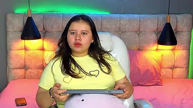 Snapshot of Laia_and_Aloby chatting on January 10, 3:27 pm Laia and Aloby online show from January 10, 3:27 pm
