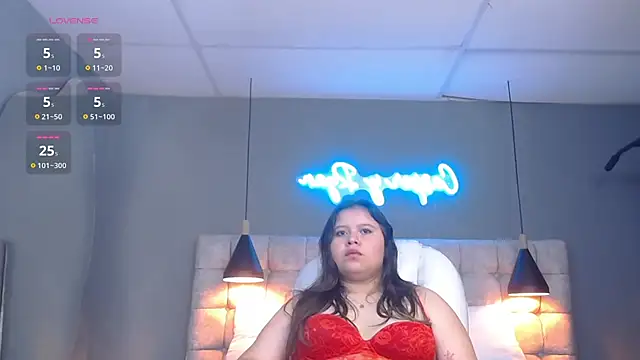 Snapshot of Laia_and_Aloby chatting on February 15, 10:52 pm Laia and Aloby online show from February 15, 10:52 pm