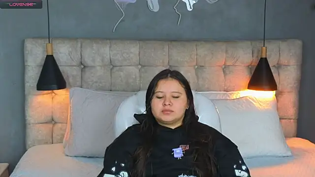 Laia and Aloby online show from January 6, 10:12 pm