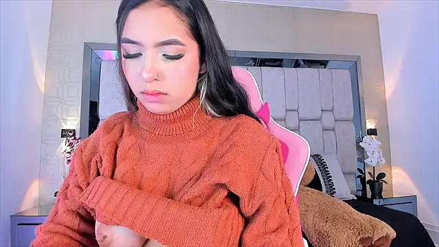 Snapshot of _SofiaCortez_ chatting on December 28, 3:15 pm SofiaCortez online show from December 28, 3:15 pm