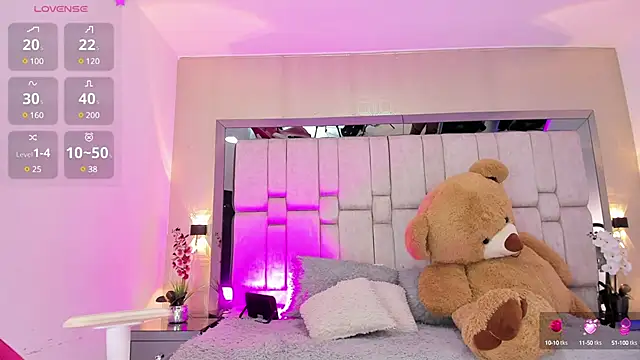 Snapshot of _SofiaCortez_ chatting on March 18, 4:26 pm SofiaCortez online show from March 18, 4:26 pm