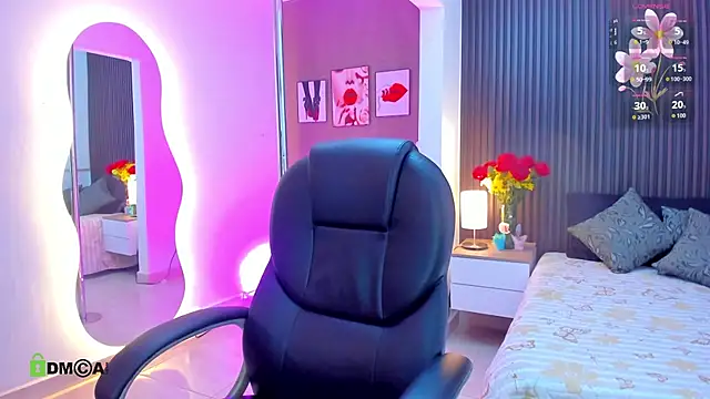 natasha  jackson online show from April 14, 12:44 pm