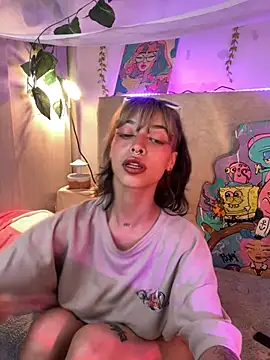 Snapshot of Kitty_arts chatting on February 22, 6:52 pm Kitty arts online show from February 22, 6:52 pm