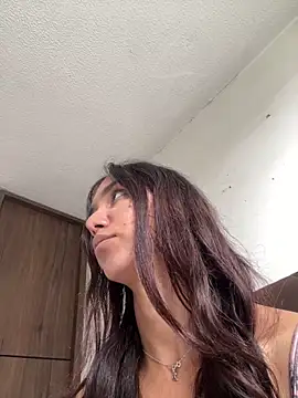 Snapshot of Nikol_Rang__ chatting on November 24, 5:45 pm Nikol Rang online show from November 24, 5:45 pm