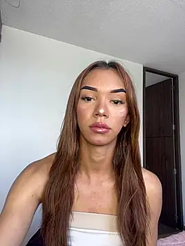 Nikol Rang   online show from March 6, 6:48 pm