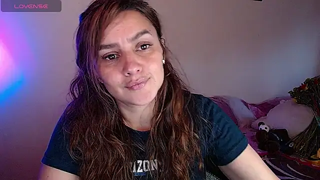 Snapshot of Lu_perez chatting on December 17, 10:32 pm Lu perez online show from December 17, 10:32 pm