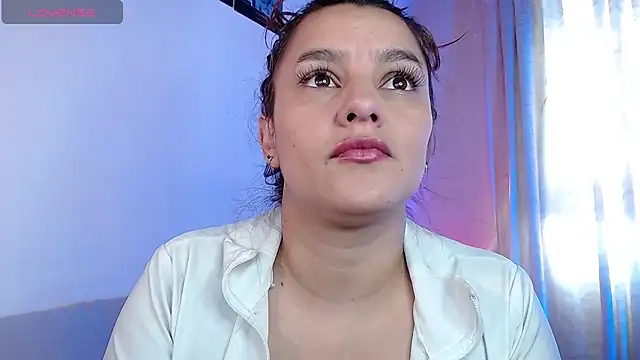 Snapshot of Lu_perez chatting on January 11, 3:31 pm Lu perez online show from January 11, 3:31 pm