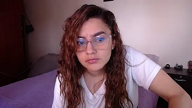 Snapshot of Lu_perez chatting on February 4, 8:17 pm Lu perez online show from February 4, 8:17 pm
