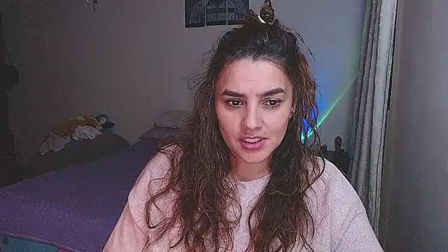 Snapshot of Lu_perez chatting on February 5, 2:29 am Lu perez online show from February 5, 2:29 am