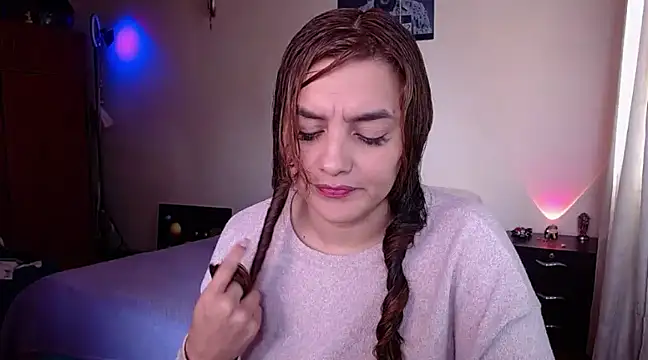 Snapshot of Lu_perez chatting on February 22, 5:35 pm Lu perez online show from February 22, 5:35 pm