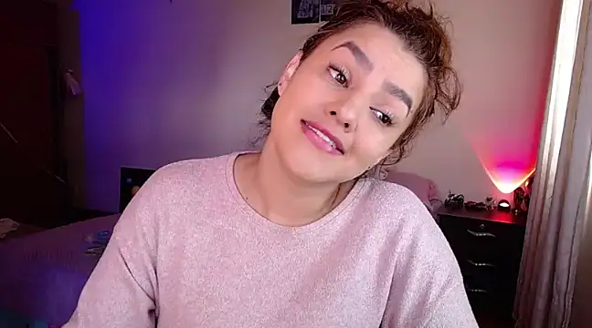 Snapshot of Lu_perez chatting on February 24, 2:15 pm Lu perez online show from February 24, 2:15 pm