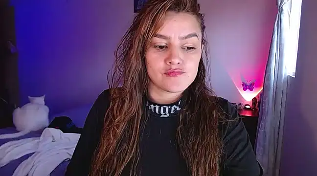 Snapshot of Lu_perez chatting on February 26, 10:53 pm Lu perez online show from February 26, 10:53 pm
