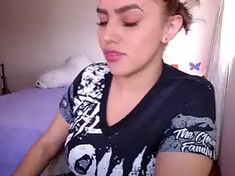 Snapshot of Lu_perez chatting on March 1, 5:05 pm Lu perez online show from March 1, 5:05 pm