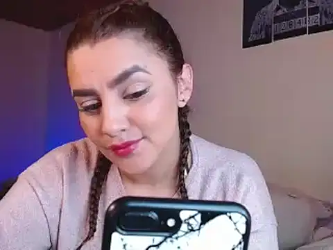 Snapshot of Lu_perez chatting on March 7, 1:20 am Lu perez online show from March 7, 1:20 am