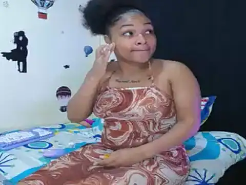 Snapshot of katty_ebonny chatting on December 4, 12:52 am katty ebonny online show from December 4, 12:52 am