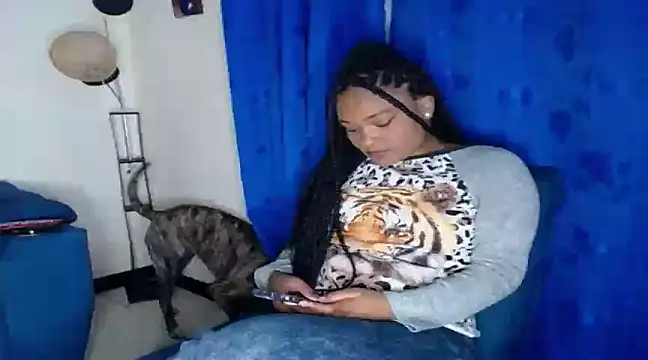 Snapshot of katty_ebonny chatting on January 21, 12:57 am katty ebonny online show from January 21, 12:57 am