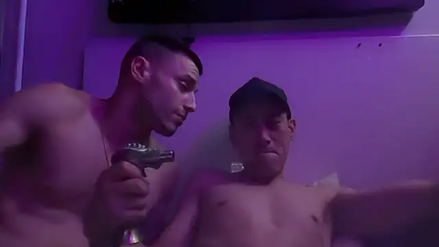 hot shot 13 online show from November 7, 10:04 am