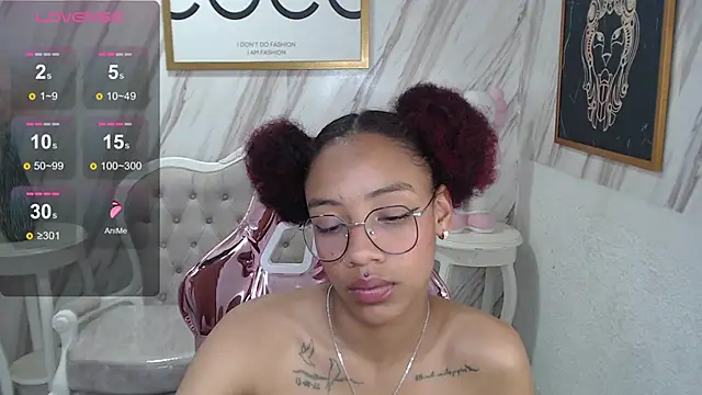 Snapshot of Violeth_b chatting on January 28, 7:00 pm Violeth b online show from January 28, 7:00 pm