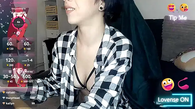 LisandreLaVenale online show from January 6, 12:05 am