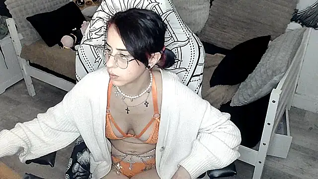 LisandreLaVenale online show from February 27, 10:20 pm