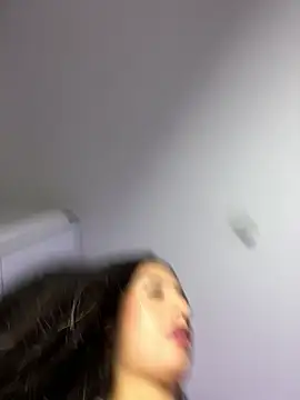 Snapshot of IssabellaLopez chatting on May 27, 4:37 pm IssabellaLopez online show from May 27, 4:37 pm