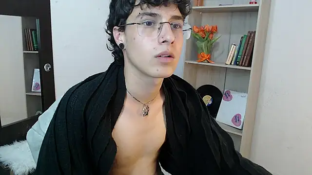 Jeam hot online show from December 30, 9:50 pm