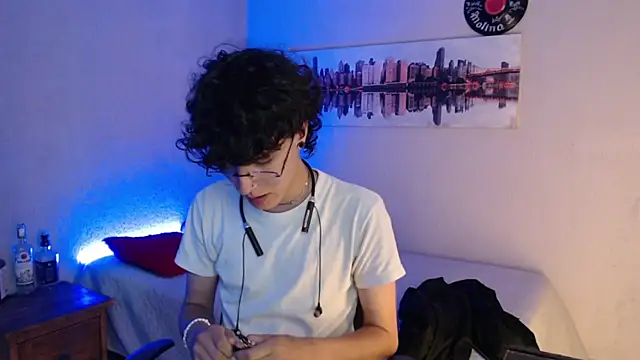 Jeam hot online show from February 10, 7:38 pm