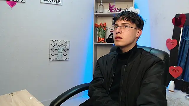 Jeam hot online show from March 22, 8:26 pm