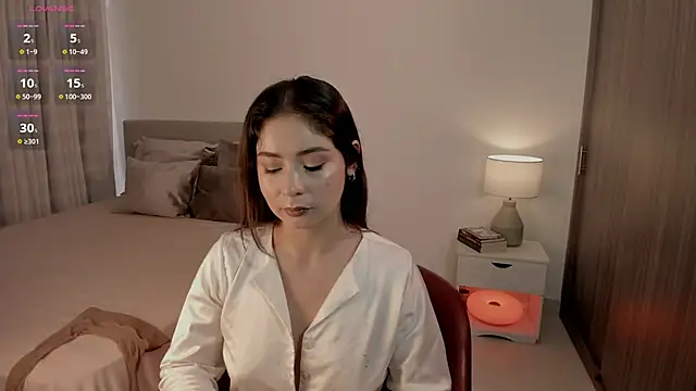 Alessiasantos  online show from April 7, 11:54 am