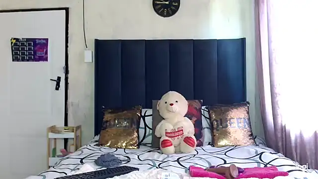 quenliyasa online show from September 26, 8:07 am