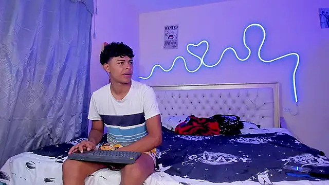 dafnezahiraa  online show from September 19, 3:30 am