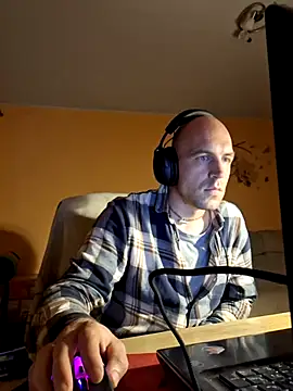 Snapshot of Kulokas chatting on September 15, 7:58 pm Kulokas online show from September 15, 7:58 pm