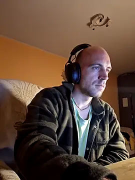 Snapshot of Kulokas chatting on October 12, 7:57 pm Kulokas online show from October 12, 7:57 pm